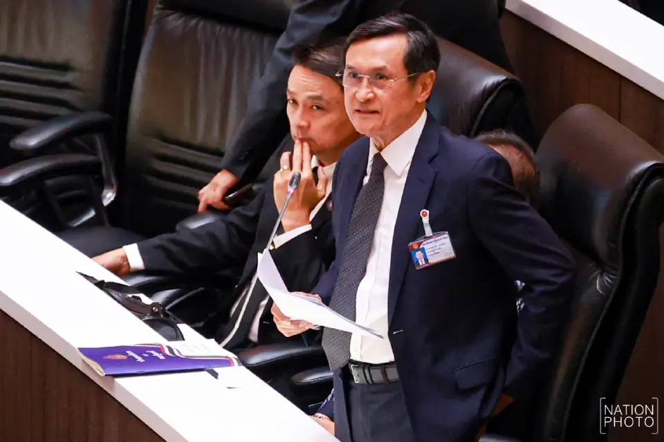 'จาตุรนต์' ทวง 'อนุทิน' กลางสภา จี้แสดงจุดยืนหนุน รธน. ใหม่ตามผลประชามติ