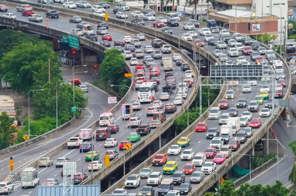 สงกรานต์ 69 รถทะลัก 26 ล้านคัน! คนไทยแห่ทำประกันอุบัติเหตุพุ่ง 94%