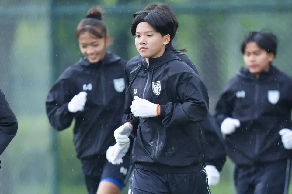 "นภัสวรรณ์ สืบสวน" กองหลังฟุตบอลหญิงทีมชาติไทย U17 จากสโมสร โรงเรียนกีฬาจังหวัดชลบุรี 