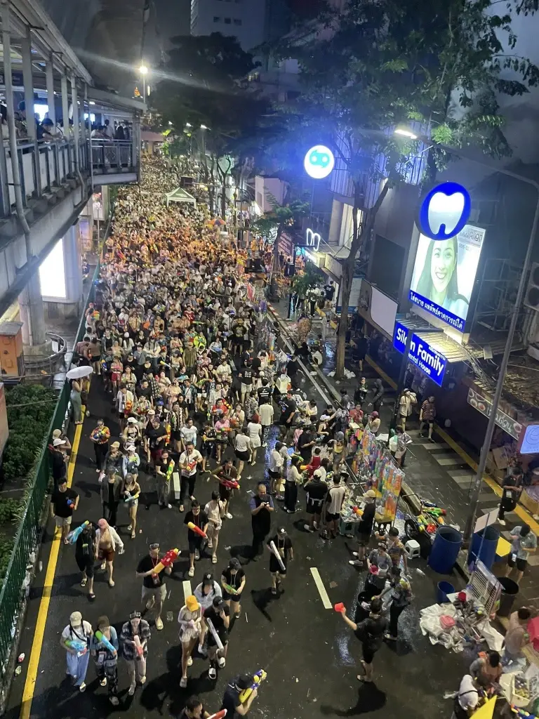 เปิดสถิติ 6 พิกัดสงกรานต์ กทม. ยอดรวมพุ่งทะลุ 3.1 ล้านคน