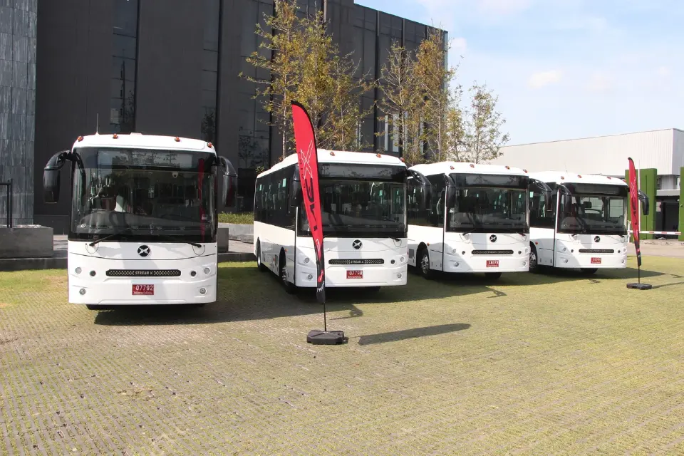 ATP30 พลิกโฉมธุรกิจรถรับส่งพนักงาน สู่ Green Mobility ดัน EV-สถานีชาร์จ-ซ่อมบำรุง