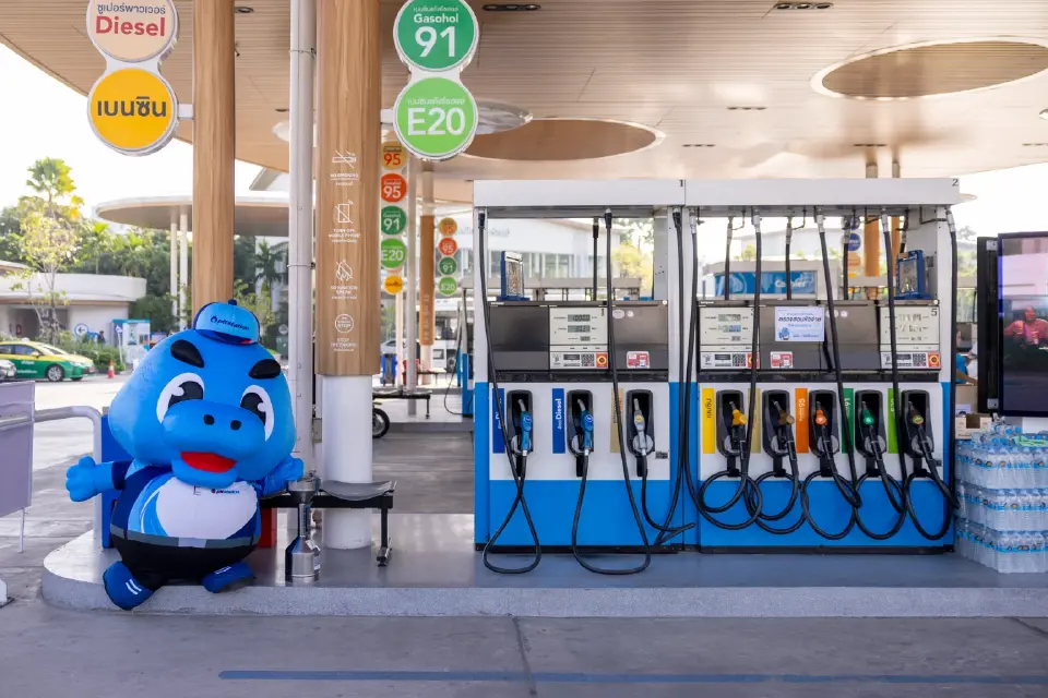 เปลี่ยนมาใช้น้ำมัน E20 คุ้มกว่า ลดมลพิษ ช่วยเกษตรกรไทย