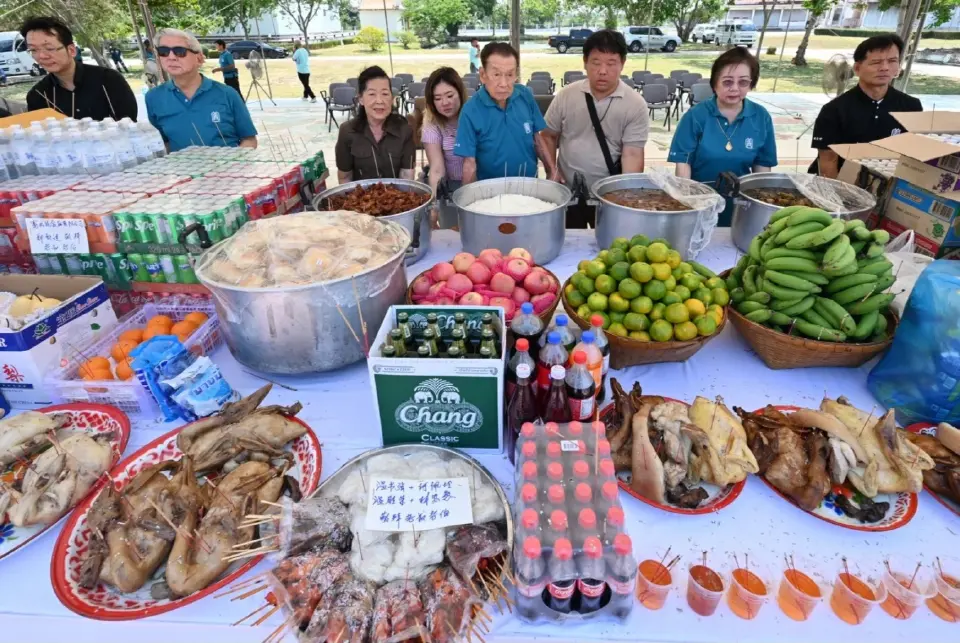 “ป่อเต็กตึ๊ง”จัดพิธีเช็งเม้ง 2569 เซ่นไหว้ดวงวิญญาณไร้ญาติ