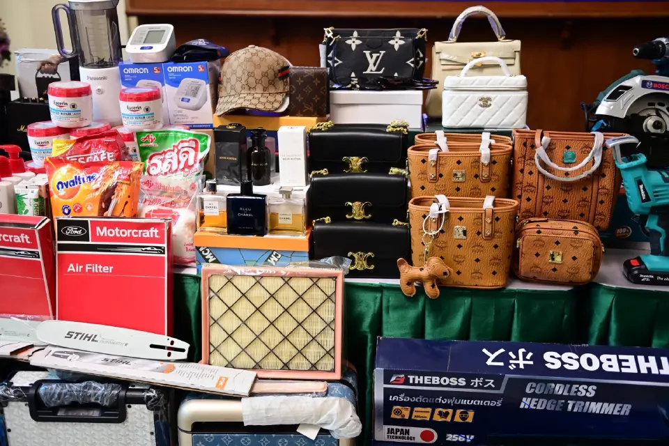 สินค้าปลอม! รัฐเชือด 332 คดี ยึด 1.3 ล้านชิ้น มูลค่า 2.3 พันล้าน