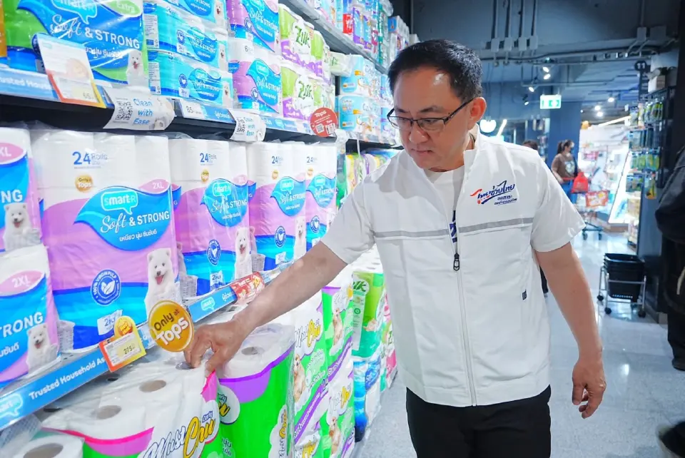 พาณิชย์ ลุยห้างทั่วกรุง ดันโซน “ไทยช่วยไทย” ลดค่าครองชีพปชช.