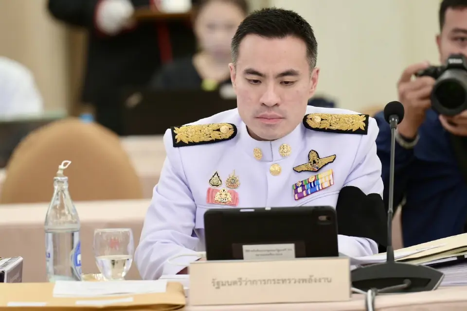 นายเอกนัฏ พร้อมพันธุ์ รมว.พลังงาน