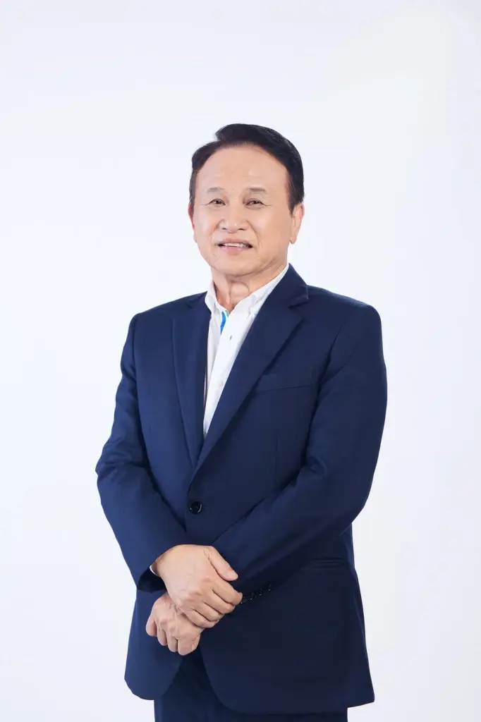 ดร.วรวัฒน์ ชิ้นปิ่นเกลียว ประธานเจ้าหน้าที่บริหารและกรรมการผู้จัดการ COCOCO