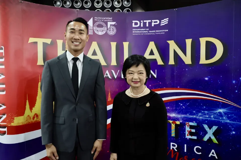 นางสาวสุนันทา กังวาลกุลกิจ อธิบดีกรมส่งเสริมการค้าระหว่างประเทศ และ นายนิวัฒน์ อภิชาติบุตร ผู้อำนวยการ สนง.ส่งเสริมการค้าในต่างประเทศ ณ กรุงไคโรร่วมเปิดไทยแลนด์พาวิลเลี่ยนในงาน GITEX ที่โมร็อคโค