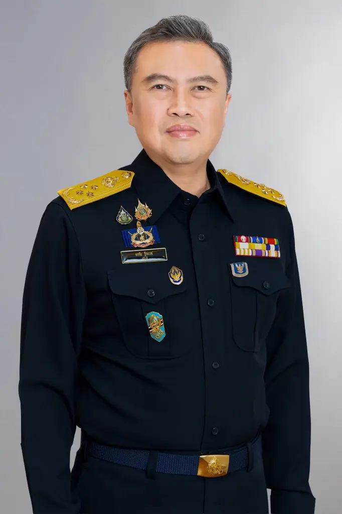 นายพรชัย ฐีระเวช อธิบดีกรมสรรพสามิต