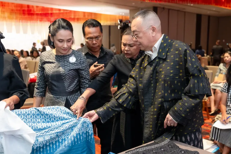 พช. ติวเข้ม Coaching ผ้าลายพระราชทาน ภาคกลาง ปั้นแฟชั่นไทยสู่สากล