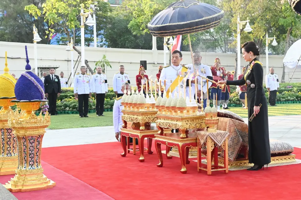 ในหลวง พระราชินี เสด็จฯ ถวายราชสักการะปฐมบรมราชานุสรณ์ เนื่องในวันจักรี ประจำปี 2569 