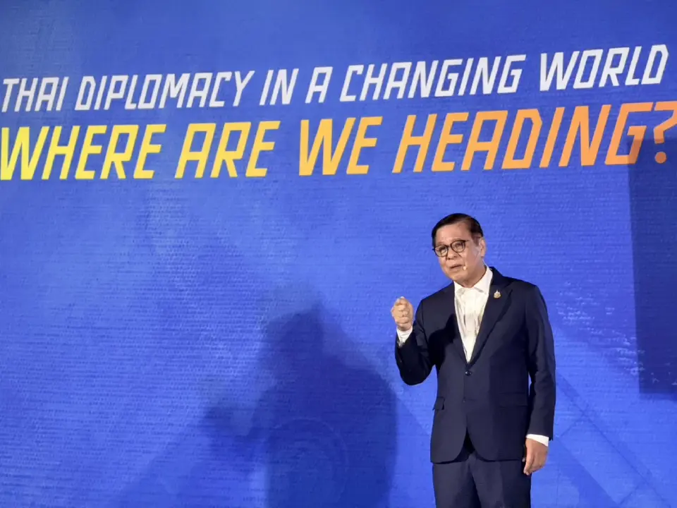 นายสีหศักดิ์ พวงเกตุแก้ว รองนายกรัฐมนตรีและรัฐมนตรีว่าการกระทรวงการต่างประเทศ 