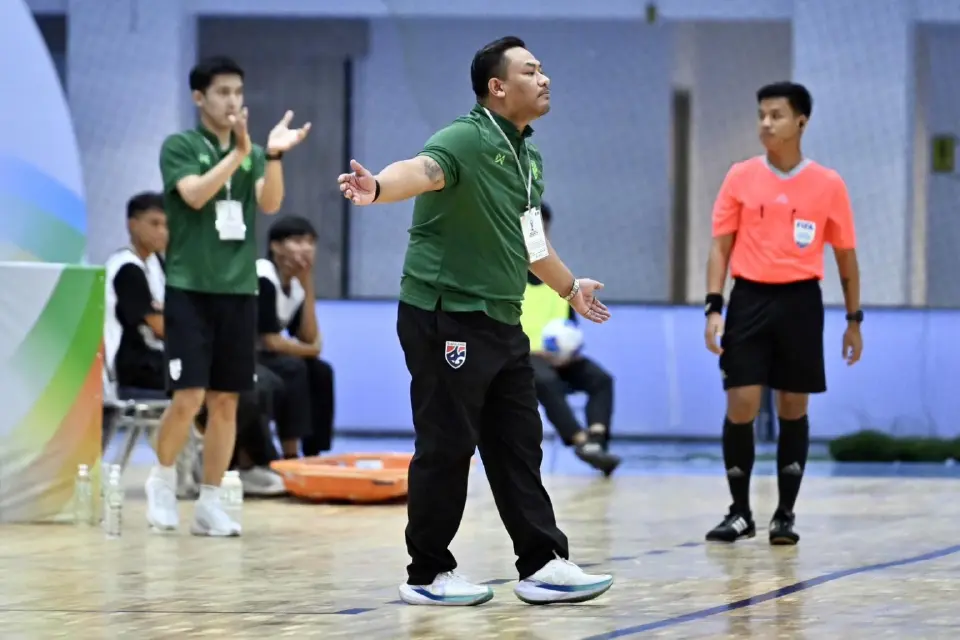 รักษ์พล สายเนตรงาม หัวหน้าผู้ฝึกสอน ฟุตซอลชายทีมชาติไทย 