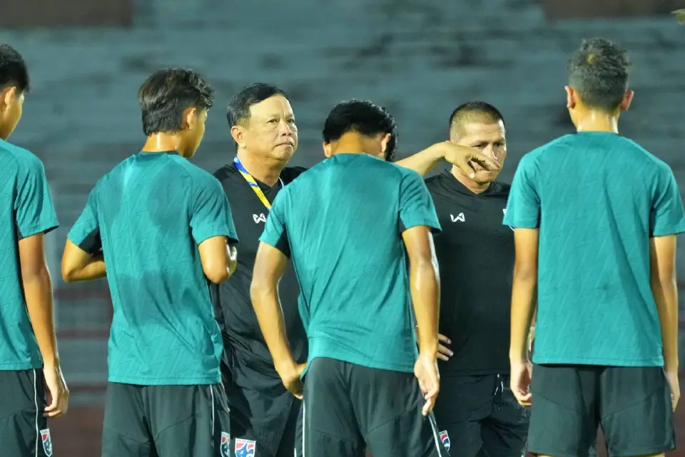 ศิริศักดิ์ ยอดญาติไทย หัวหน้าผู้ฝึกสอน ฟุตบอลชายทีมชาติไทยรุ่นอายุไม่เกิน 16 ปี