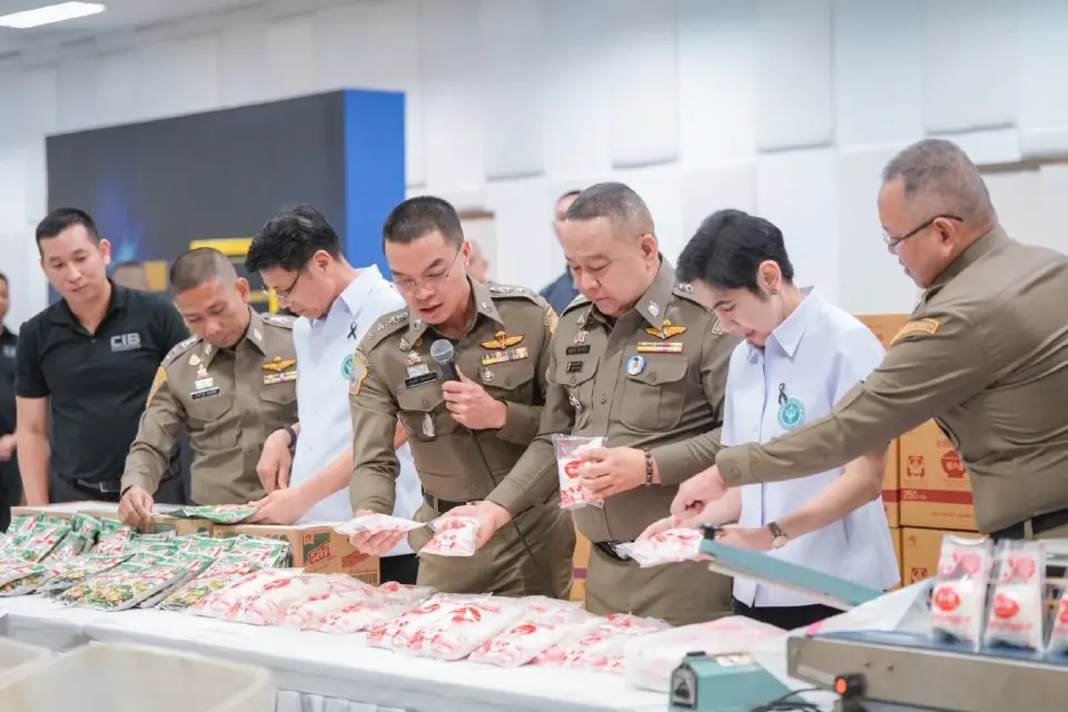 ทลายโรงงานผงชูรส-รสดีปลอม ยึดของกลาง 2 หมื่นชิ้น เสี่ยงสารอันตราย