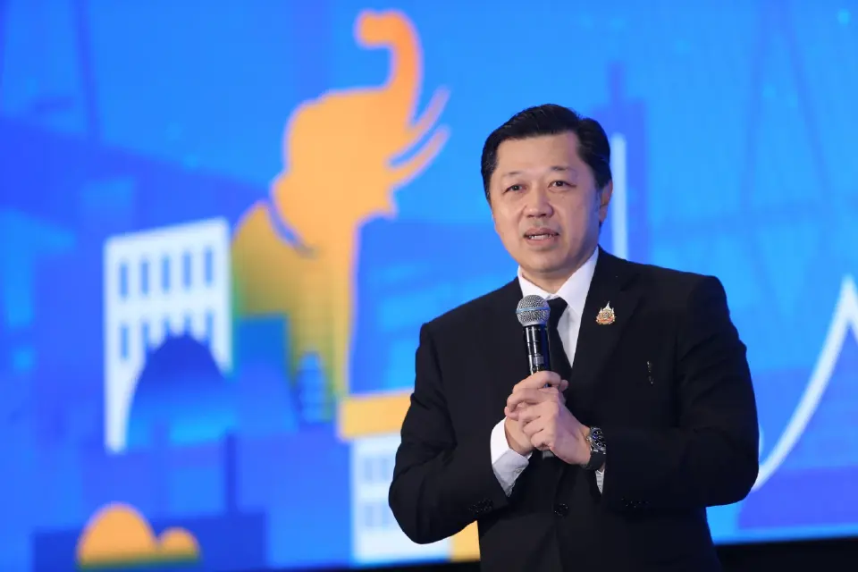 นายศุภชัย เจียรวนนท์