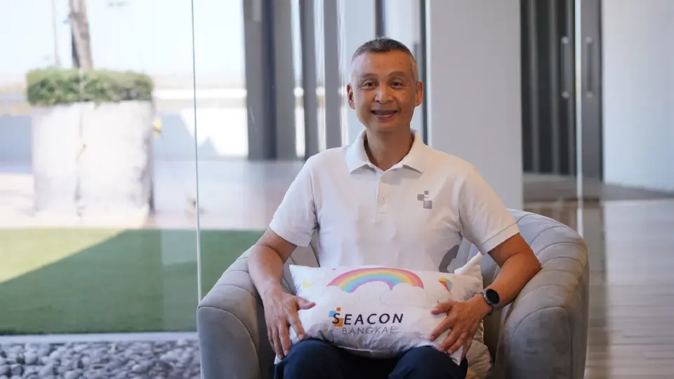  ดร.พรต ซอโสตถิกุล รองกรรมการผู้จัดการ สำนักปฏิบัติการ บริษัท ซีคอน ดีเวลลอปเมนท์ จำกัด (มหาชน)