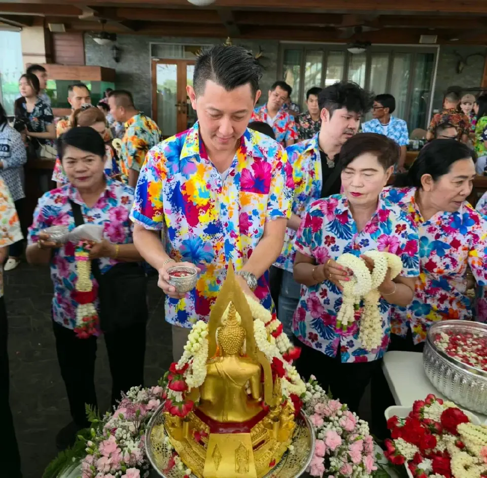 “นภินทร” เปิดบ้านราชบุรี จัดสงกรานต์ยิ่งใหญ่ ประชาชนแห่รดน้ำขอพรคับคั่ง