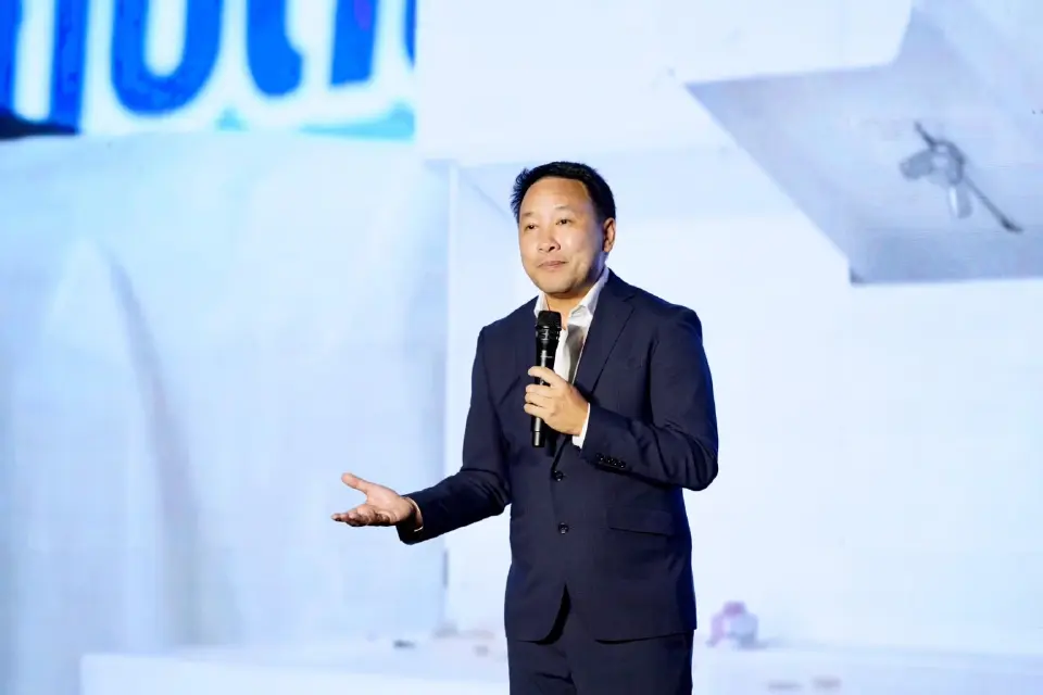 นรบดี ผดุงเจริญ ประธานเจ้าหน้าที่บริหาร บริษัท ฟาร์มเอ็กซ์โป จำกัด 