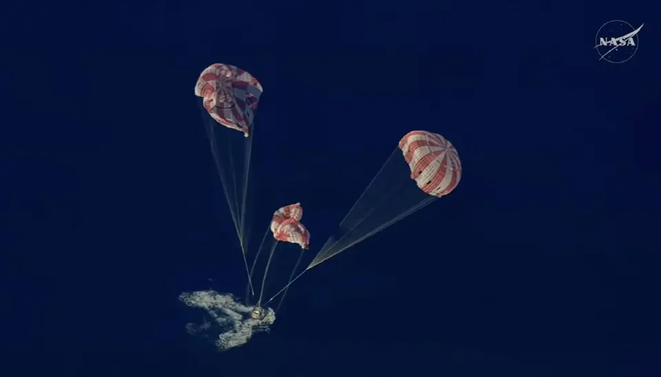 GISTDA เผยแพร่ภาพจาก NASA วินาทีแคปซูล Integrity พานักบินอวกาศ 4 นาย กลับสู่โลก