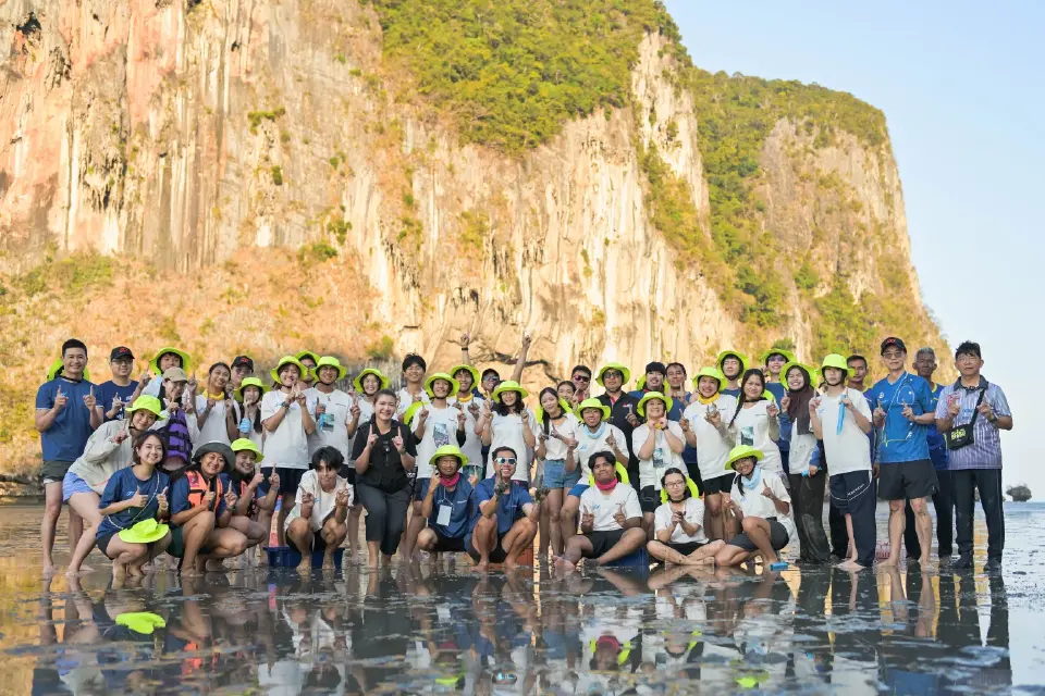BTS นำ 24 เยาวชนลุยเกาะไหง เรียนรู้เชิงอนุรักษ์ ฟื้นฟูระบบนิเวศทางทะเล