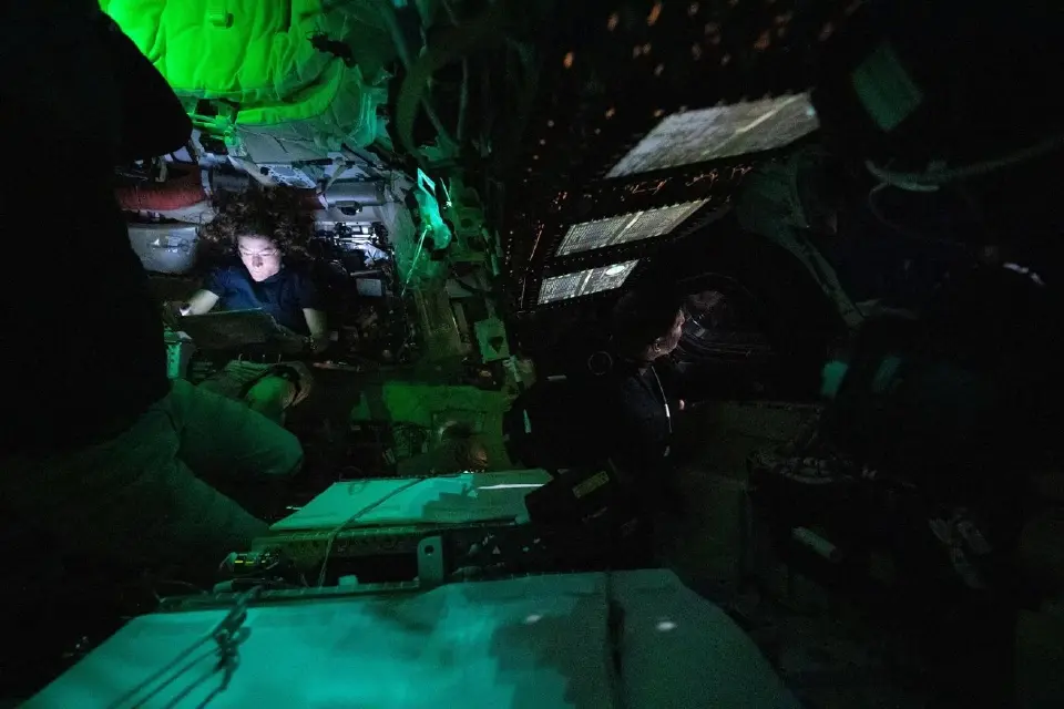 NASA อนุมัติ iPhone 17 Pro Max ขึ้นอวกาศครั้งแรก ผ่านด่านทดสอบเข้ม Artemis II