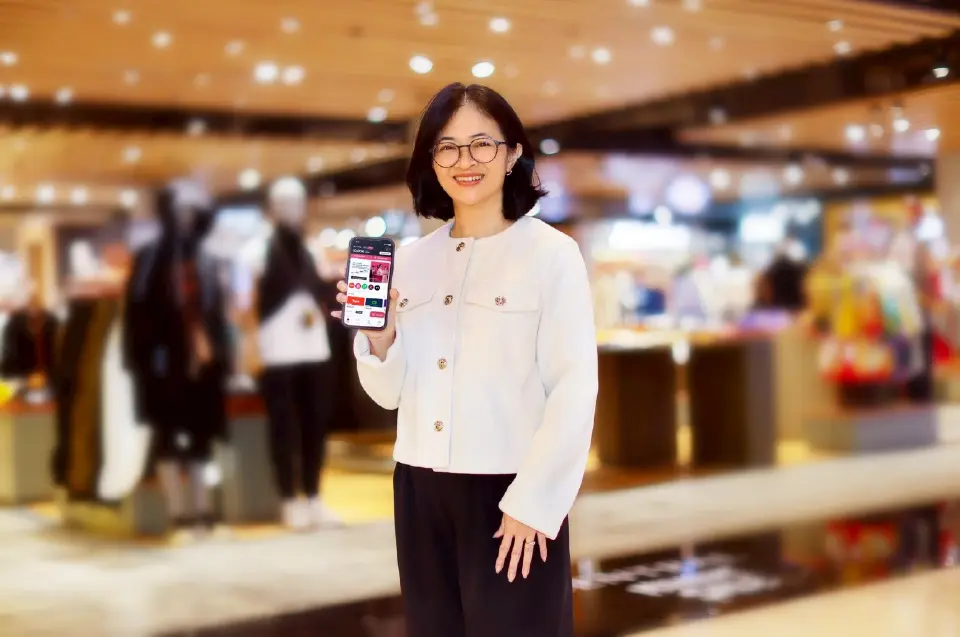 นางสาวทิพาภรณ์ ประสมทรัพย์ 