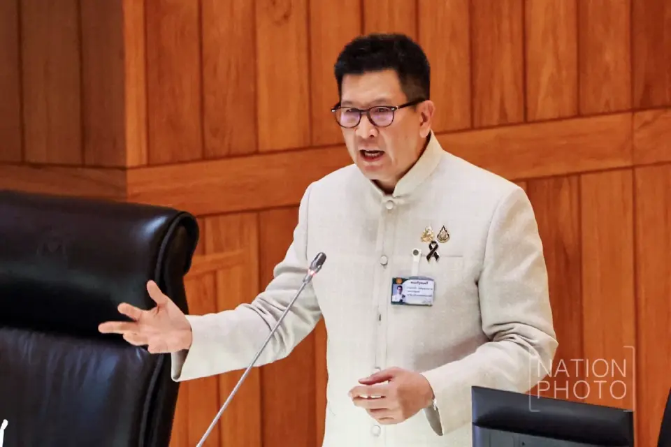 นายเอกนิติ นิติทัณฑ์ประภาศ รองนายกรัฐมนตรี และรัฐมนตรีว่าการกระทรวงการคลัง