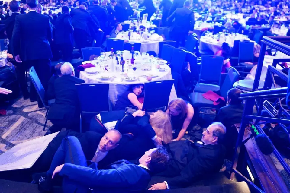 อพยพ 'ทรัมป์' หนีเสียงปืนดัง ในงานเลี้ยงทำเนียบขาว