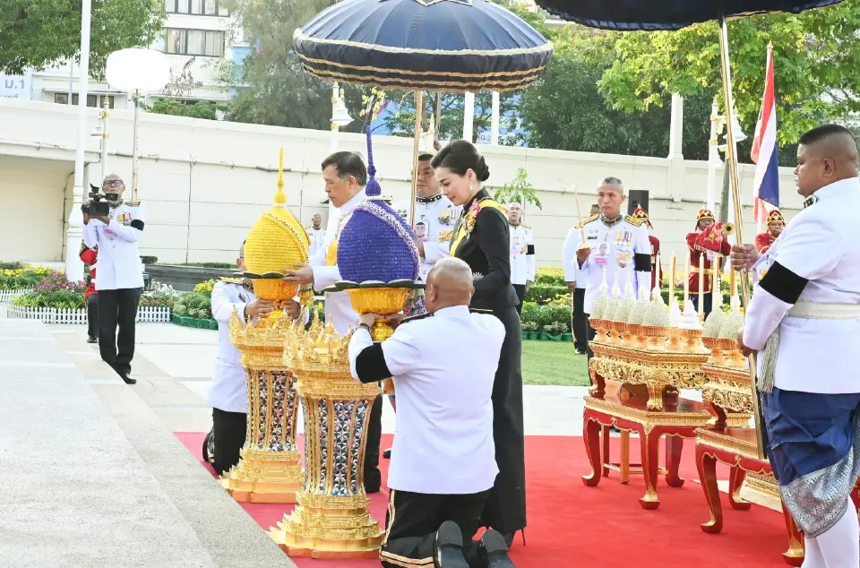 ในหลวง พระราชินี เสด็จฯ ถวายราชสักการะปฐมบรมราชานุสรณ์ เนื่องในวันจักรี ประจำปี 2569 