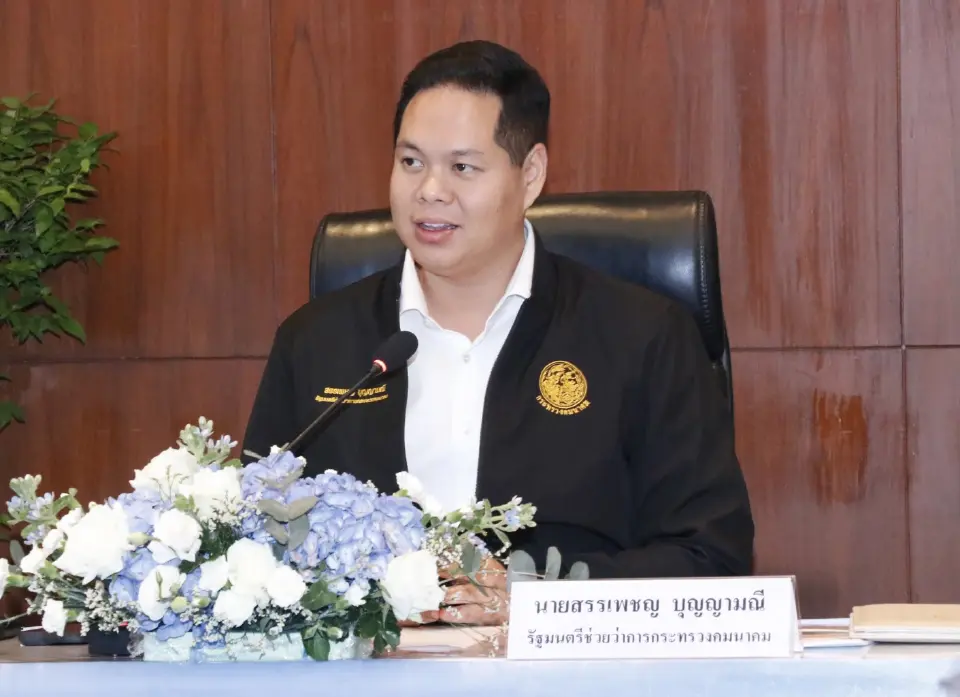 นายสรรเพชญ บุญญามณี รองนายกรัฐมนตรีและรัฐมนตรีว่าการกระทรวงคมนาคม 