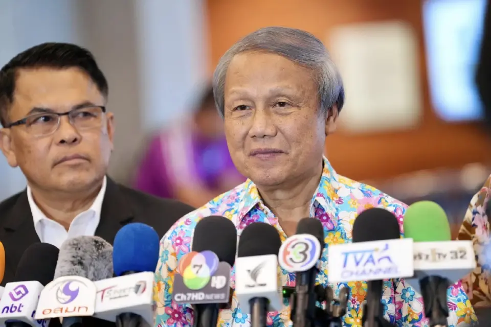 นายสมพร ใช้บางยาง นายกสมาคมกีฬาวอลเลย์บอลแห่งประเทศไทย 