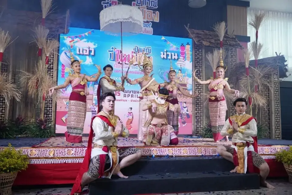 เช็คอิน “สงกรานต์” ทั่วไทย “ไอคอนสยาม-สยามพารากอน” สาดความสนุก-สืบสานประเพณีไทย