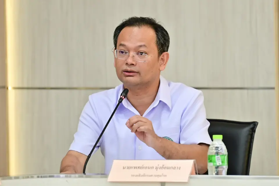 นายแพทย์เอนก มุ่งอ้อมกลาง รองอธิบดีกรมควบคุมโรค 