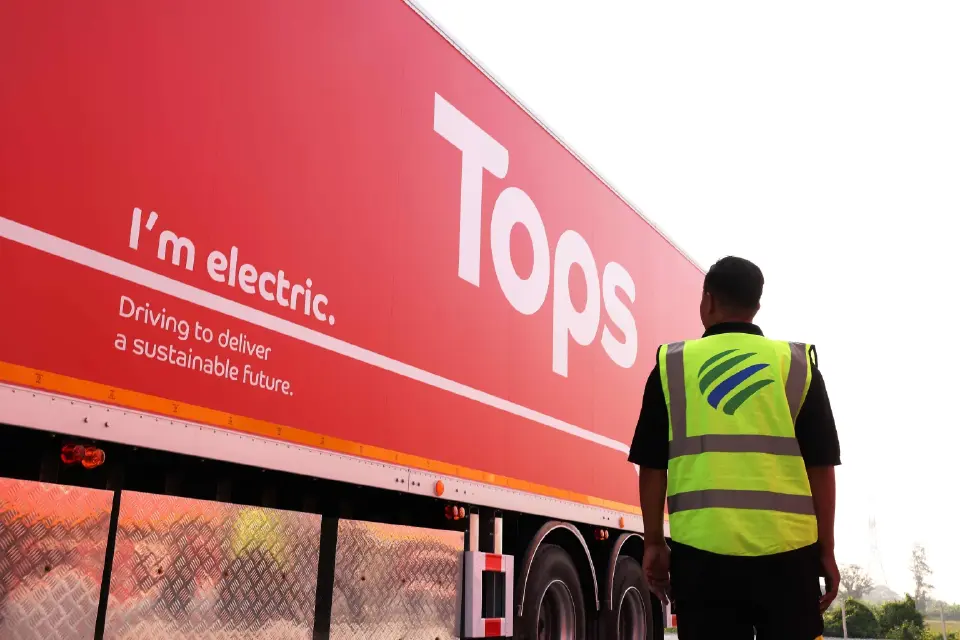 ท็อปส์ เร่งขยาย EV Truck แตะ 44 คัน รับมือราคาน้ำมันผันผวน