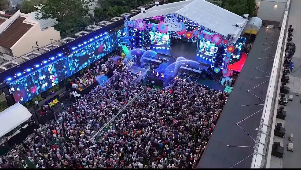 หยุดโลก SUPERFLUID 2026 คนล้นรางน้ำ 4NOLOGUE ยกระดับสงกรานต์ไทย