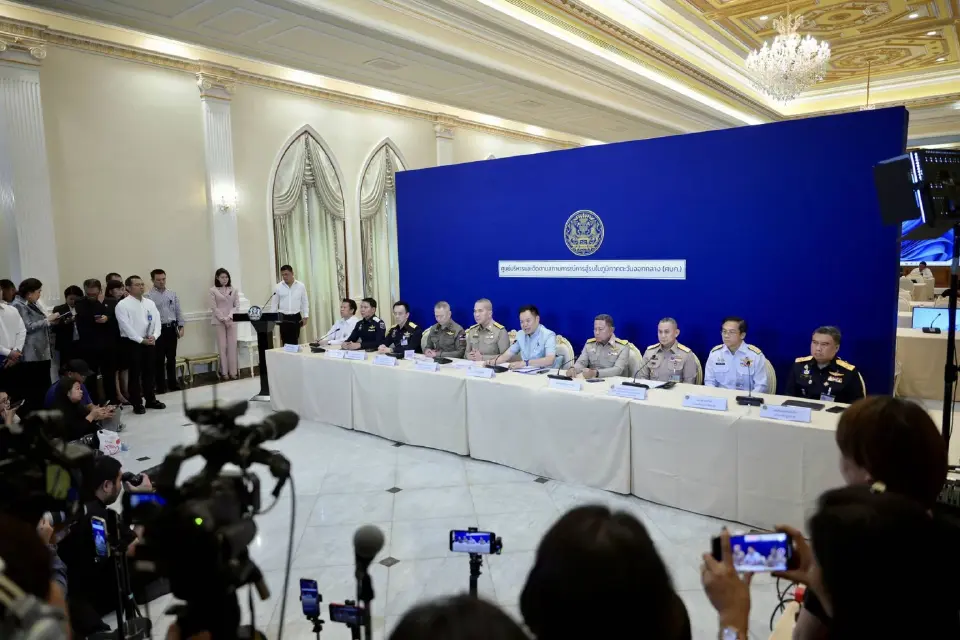 'อนุทิน' แฉพิรุธ 6 กลโกง 'แก๊งกักตุนน้ำมัน' สั่ง DSI เช็กบิล ไม่สนมีอิทธิพลแค่ไหน