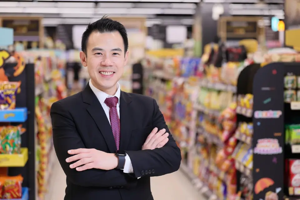 นายธนวัตร จิรจริยาเวช