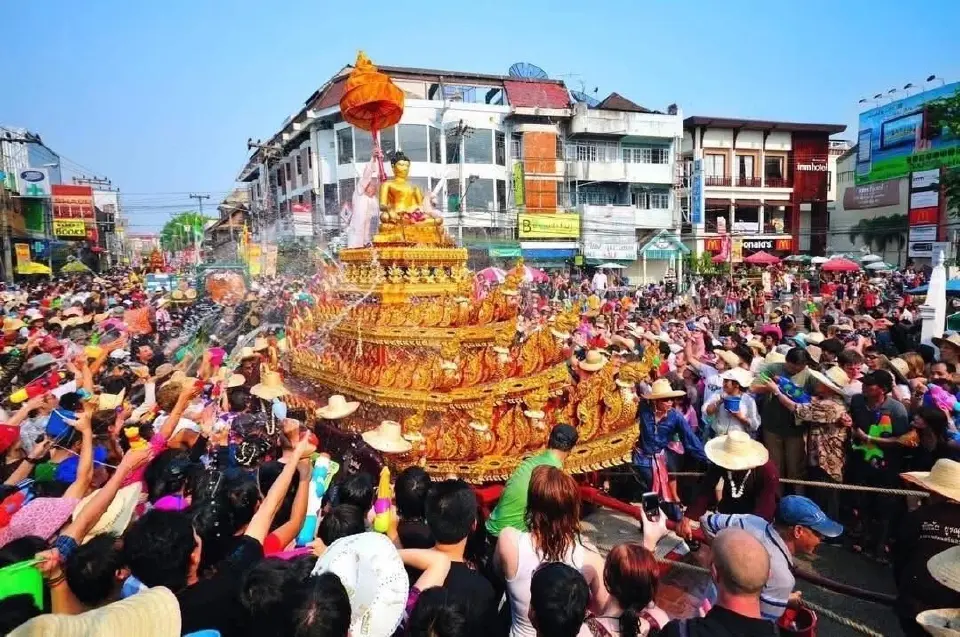 สงกรานต์วันที่ 14 เมษายน 2569 เป็นวันสำคัญอะไร 