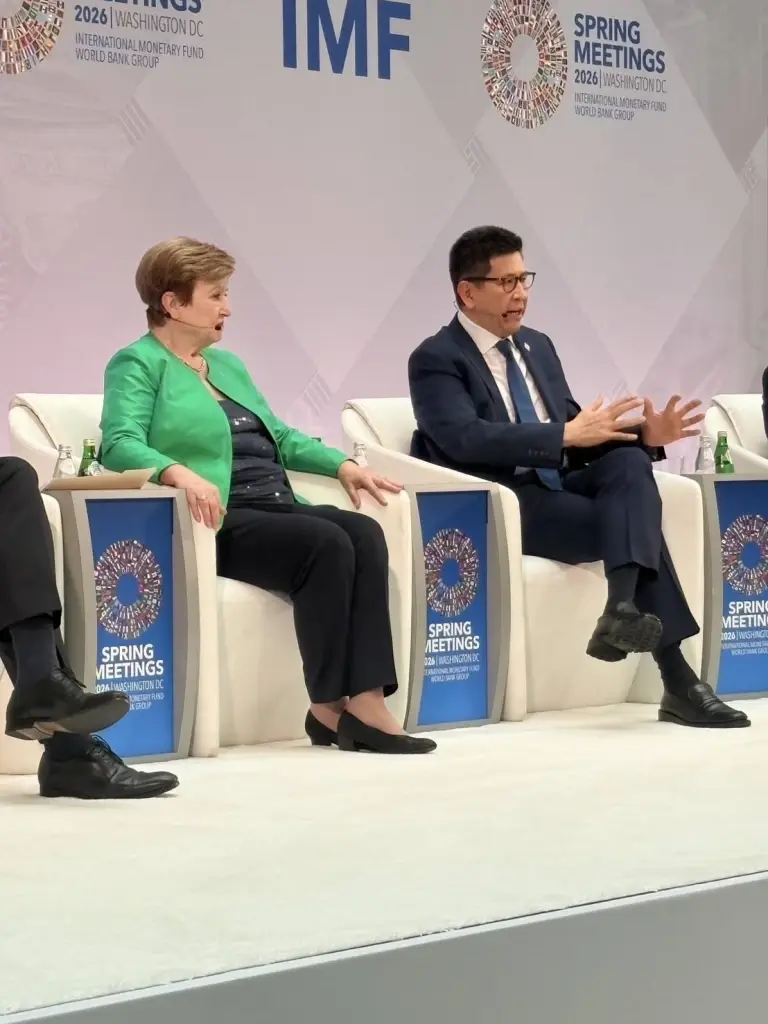 ‘เอกนิติ นิติทัณฑ์ประภาศ’ หนึ่งเดียวจากอาเซียน ร่วมเสวนาเศรษฐกิจบนเวทีการเงินโลก 