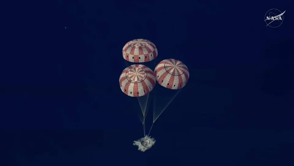 Artemis II พา 4 นักบินกลับถึงโลกปลอดภัย ปิดภารกิจเยือนดวงจันทร์รอบ 50 ปี