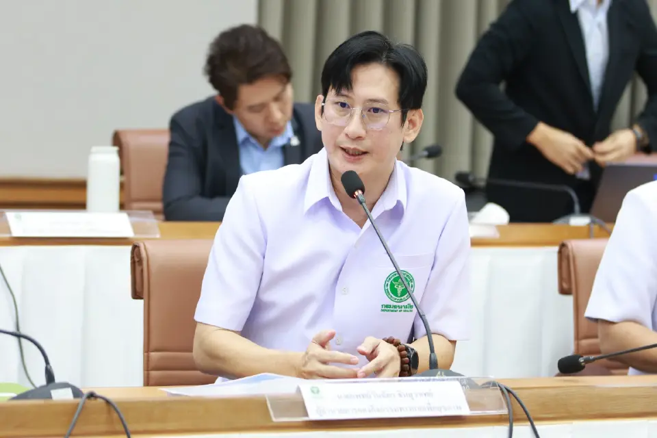 นายแพทย์วันฉัตร ชินสุวาเทย์ ผู้อำนวยการกองกิจกรรมทางกายเพื่อสุขภาพ กรมอนามัย