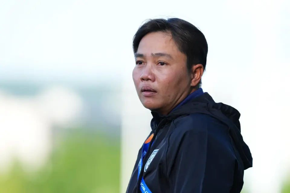 ธิดารัตน์ วิวาสุขุ หัวหน้าผู้ฝึกสอน ฟุตบอลหญิงทีมชาติไทยรุ่นอายุไม่เกิน 17 ปี 