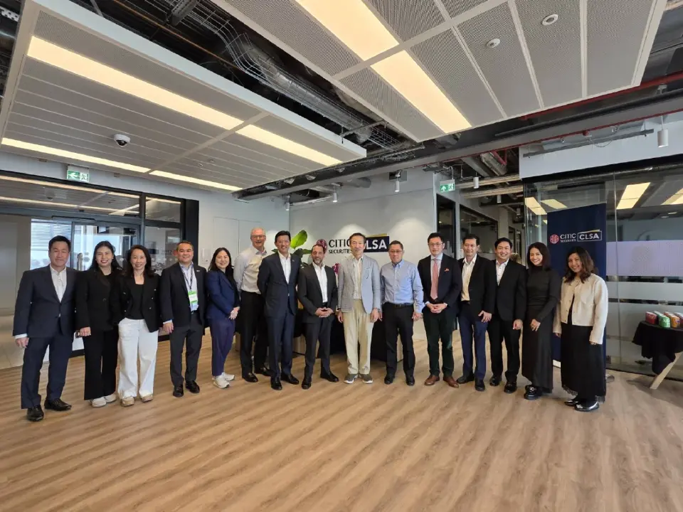 SET ร่วมกับ บล. ซี แอล เอส เอ (ประเทศไทย) และ CITIC Securities จัดงาน “CLSA ASEAN Access Day in London” ณ กรุงลอนดอน สหราชอาณาจักร ในวันที่ 20-21 พฤษภาคม 2569  นำ 5 บริษัทจดทะเบียนไทยชั้นนำ เข้าพบกองทุนสถาบันระดับโลกเพื่อนำเสนอข้อมูลเศรษฐกิจมหภาคและศักยภาพตลาดทุนไทย