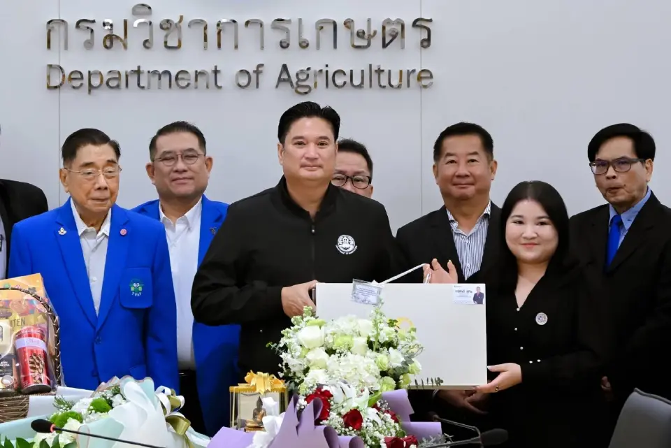 5 นายกสมาคมฯ ยืนยันปุ๋ยไม่ขาดแคลน สนับสนุนลดการใช้ปุ๋ยเคมีและเคมีเกษตร ตามค่าวิเคราะห์ดิน ร่วม ปุ๋ยชีวภาพ ชีวภัณฑ์ และ ปุ๋ยอินทรีย์ นำร่องกลุ่มเกษตรกรที่มีความพร้อมปรับเปลี่ยน