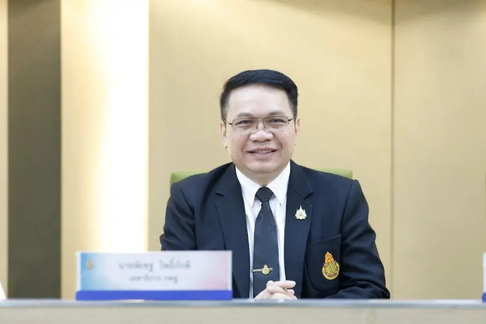 นายพิเชฐ โพธิ์ภักดี เลขาธิการคณะกรรมการการศึกษาขั้นพื้นฐาน (เลขาธิการ กพฐ.) 
