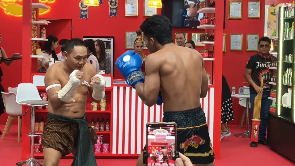 เปิดตัว "แสนชัย มวยไทยยิม" พรีเซนเตอร์ KNOCKOUT เครื่องดื่มไทยบุกตลาดโลก