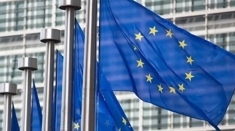 กฎเหล็ก EU กดดัน iOS 27 ปลดล็อก iPhone รองรับ ‘Google Cast’