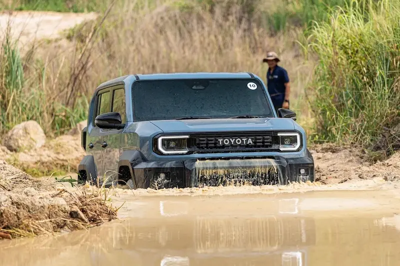 รีวิว Toyota Land Cruiser FJ