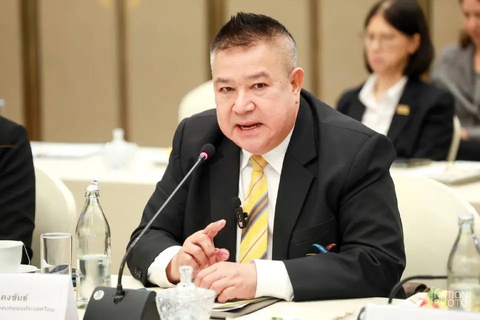 ดร.ทองอยู่ คงขันธ์ ประธานสหพันธ์การขนส่งทางบกแห่งประเทศไทย 
